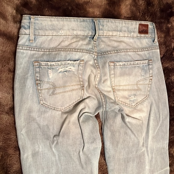 Low Rise Cropped Jeans - Picture 7 of 12